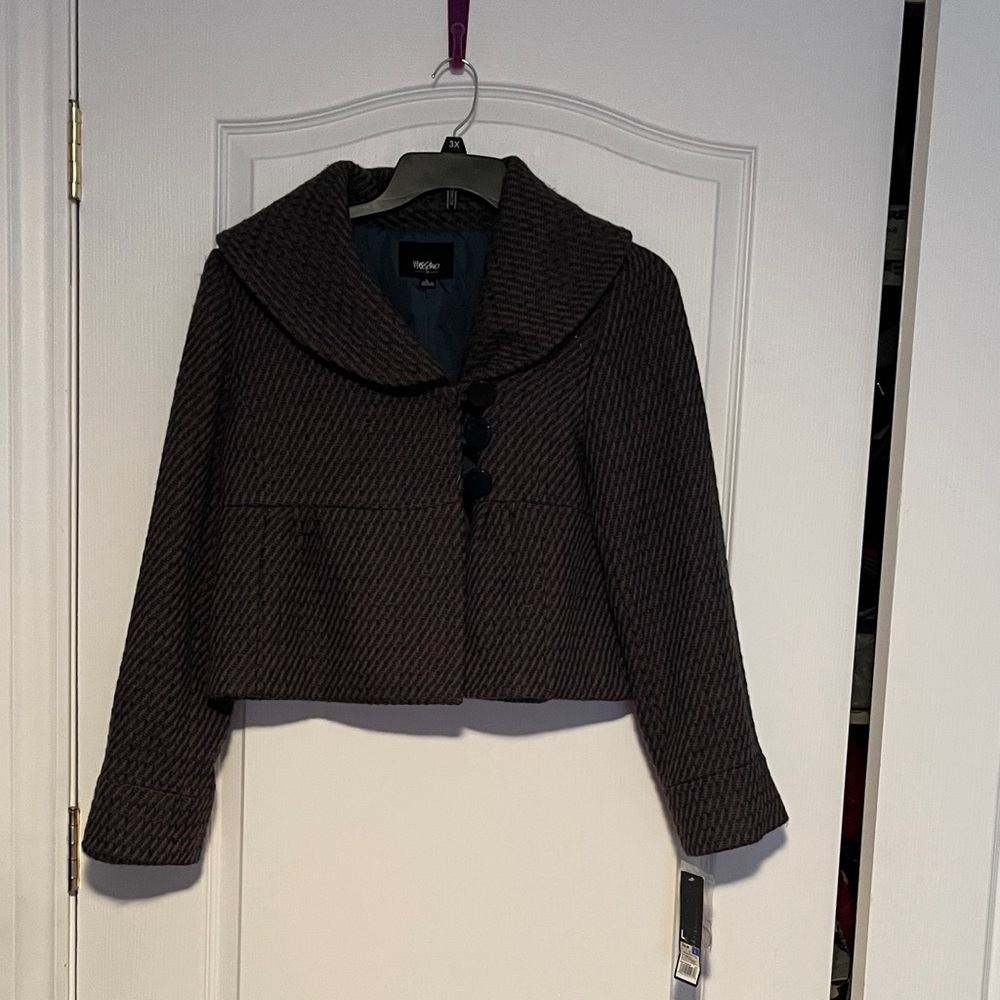 Elegant Mossino Dark Brown and Black Textured Crop Jacket